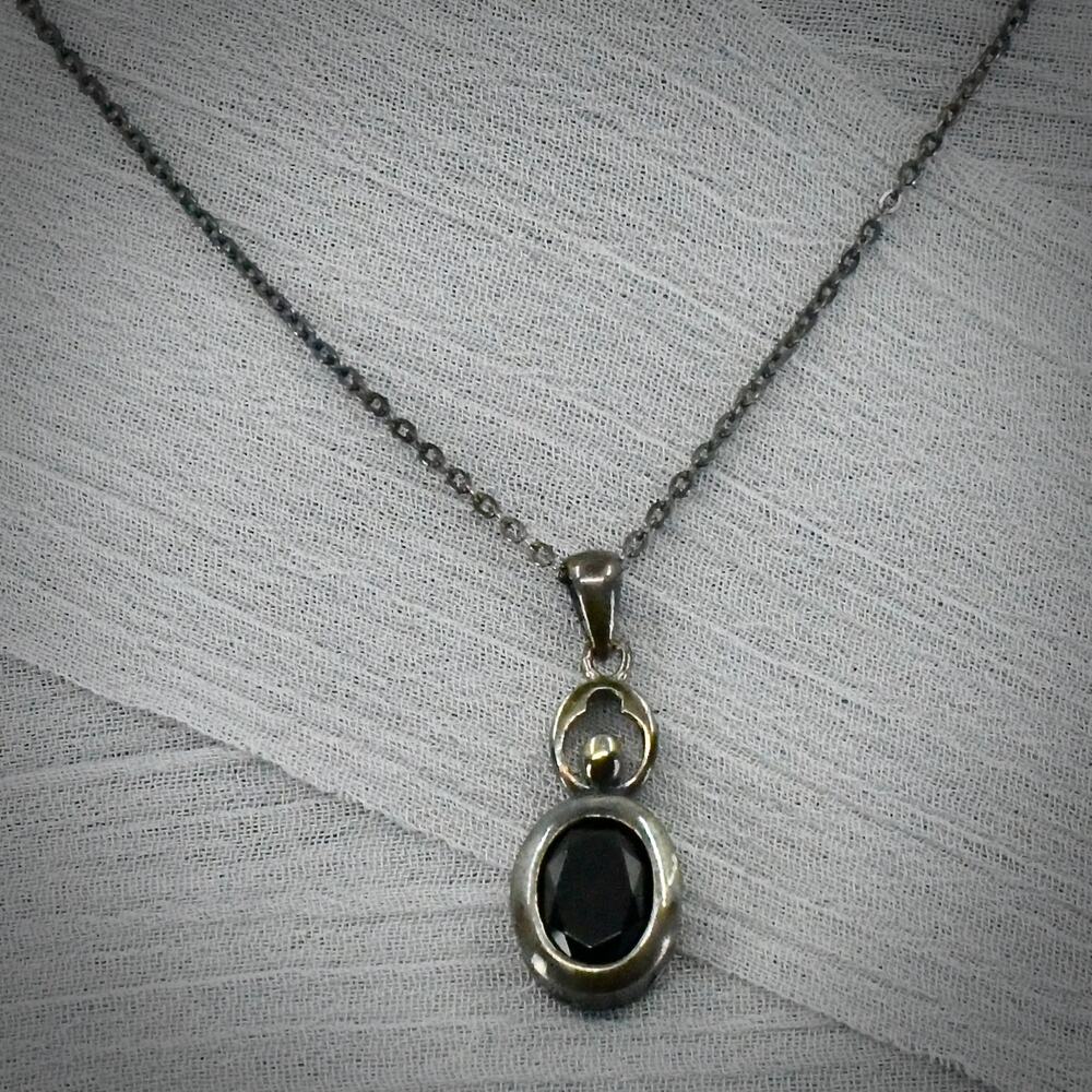 Lucas Lameth LUC 925 Sterling Silver Garnet Oval Pendant Necklace